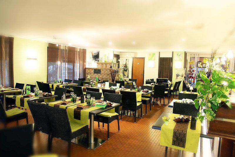 Hotel Restaurant Au Relais D'Alsace Rouffach Exterior foto